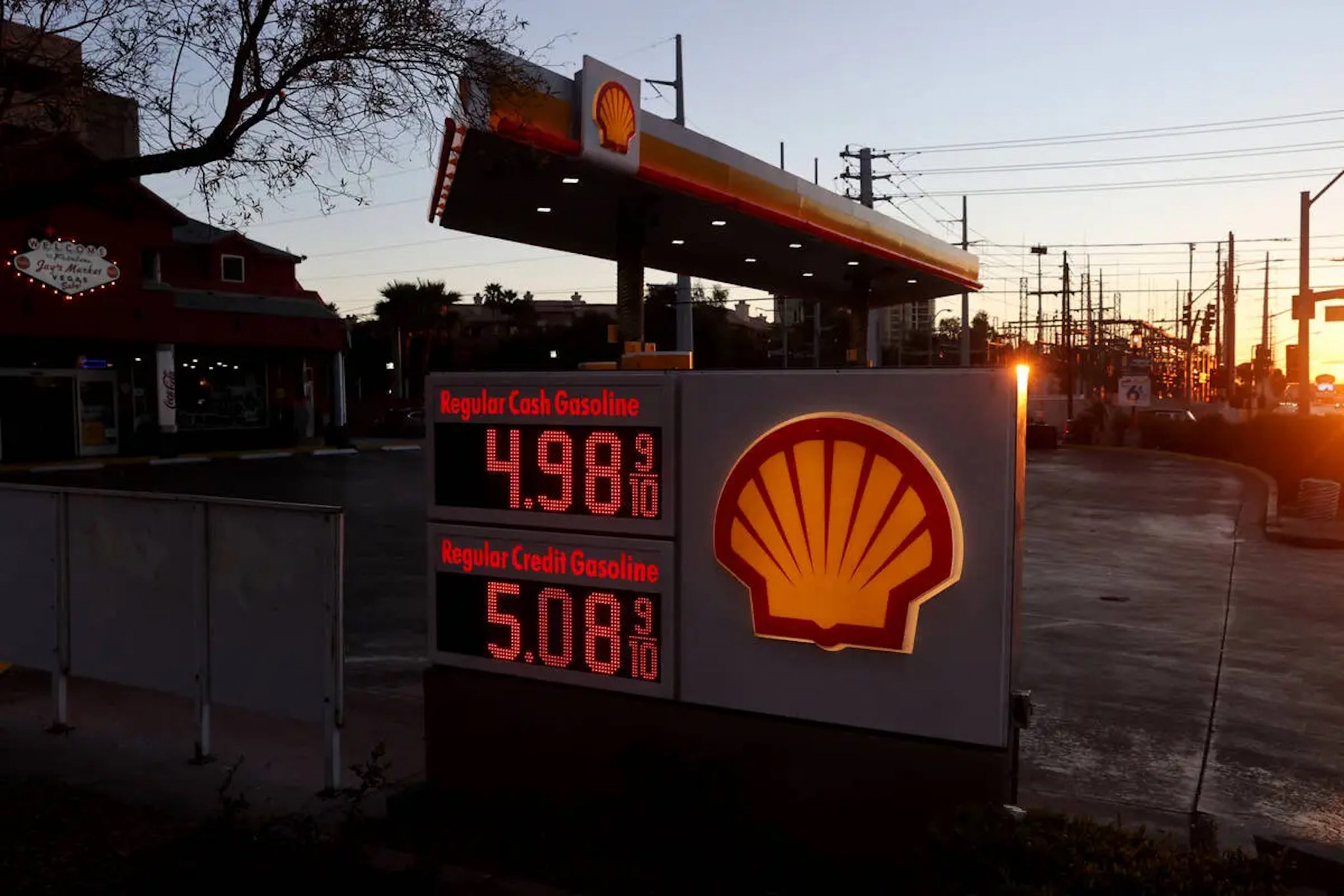 gas-price-las-vegas-copy-2048x1365